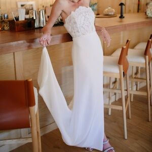 Gorgeous Dan Jones wedding dress.